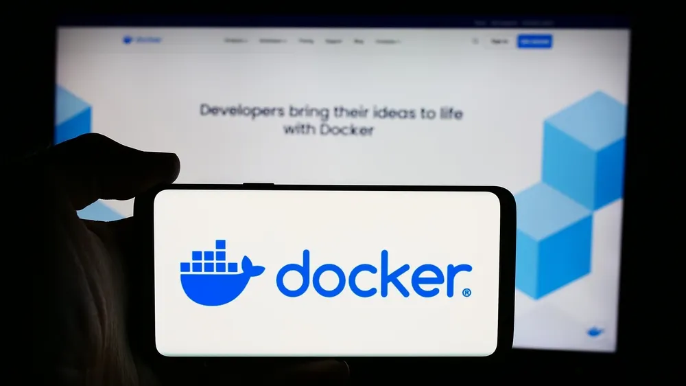 คอนเทนเนอร์ Docker สามารถแยกสภาพแวดล้อมสำหรับพัฒนาและทดสอบ Node.js ได้หลายเวอร์ชัน